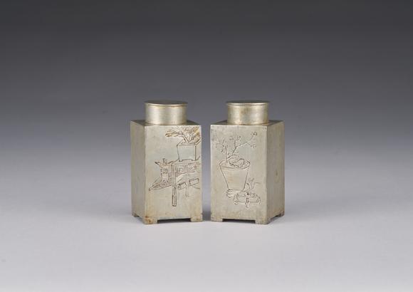 東京中央白雲(yún)道人款錫製清供詩(shī)文茶罐一對(duì)