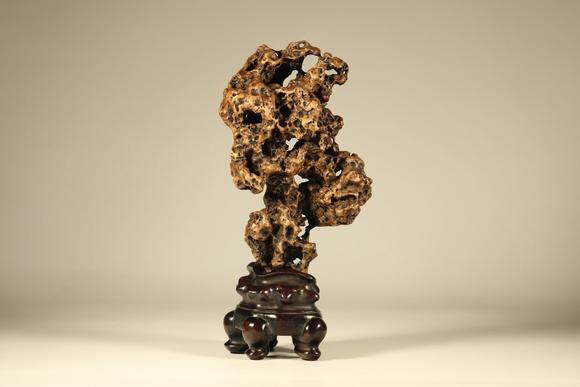 北京國經(jīng)湛然清 太湖洞石山子擺件