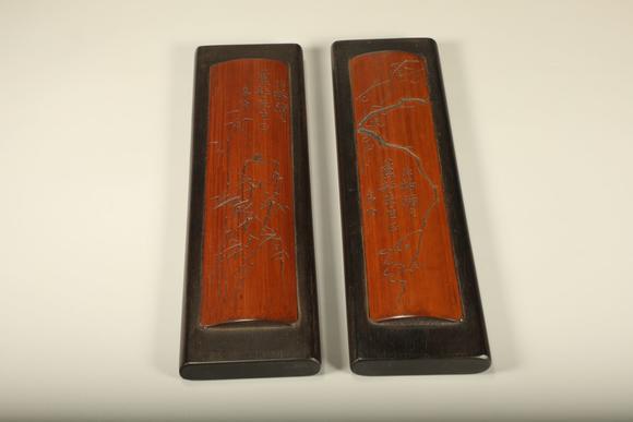 北京國經(jīng)湛然清 紫檀貼竹子雕梅花竹子詩文鎮(zhèn)紙一對