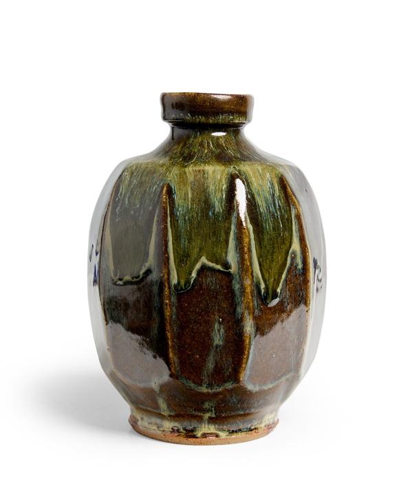 RoseberysMike Dodd (b.1943)?

Cut-sided bottle, circa 2010?
Stone