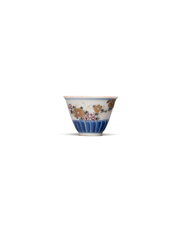 允臧齋明治時(shí)期  染付蓮瓣金菊紋杯一組五件