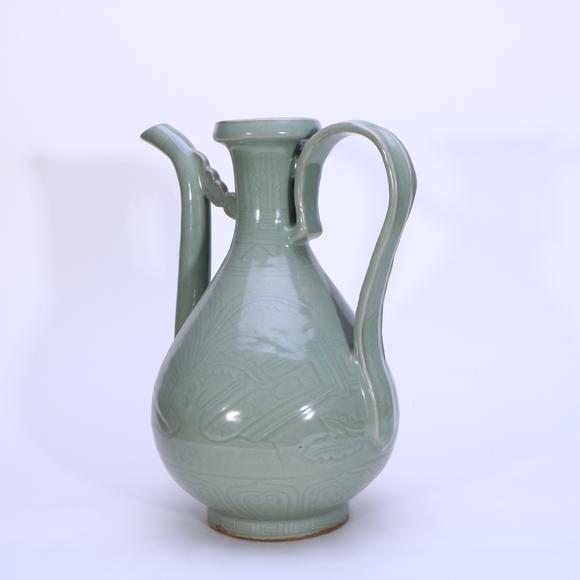 春和美術(shù)元 龍泉窯青釉劃花執(zhí)壺