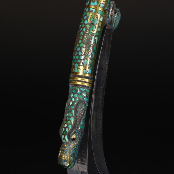 春和美術(shù)戰(zhàn)國 銅錯(cuò)金銀嵌綠松石龍首帶鉤
