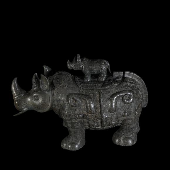 春和美術(shù)商 青銅犀牛尊