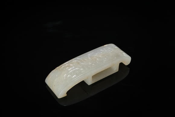 北京懋隆拍賣清 玉卷云紋劍璏