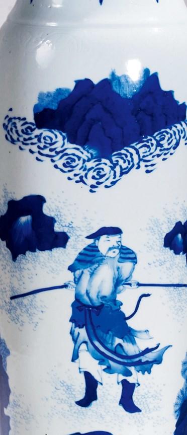  中佳信拍賣明崇禎 青花水滸傳人物筒瓶