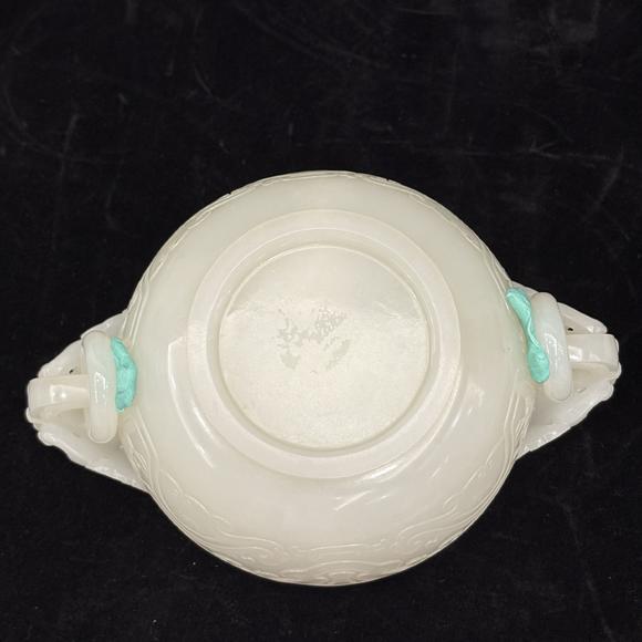 南京十竹齋白玉雕饕餮紋雙耳活環(huán)香爐