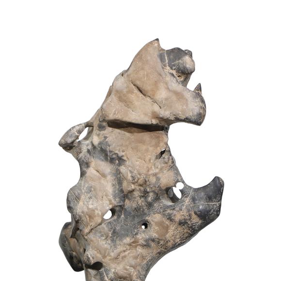 北京億宬《獨(dú)占鰲頭》靈璧石擺件