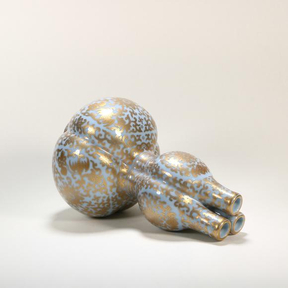 北京億宬 天藍(lán)釉描金三管葫蘆瓶