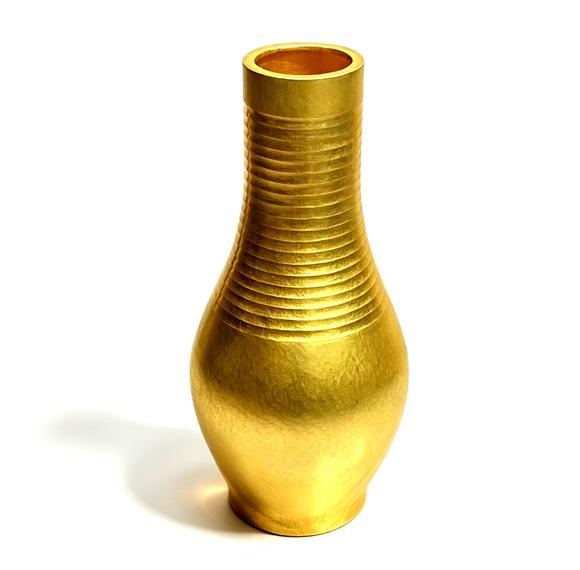 Horizontal EnchèreA Pure Gold Ribbed Neck Flower Vase Marked Zongdao