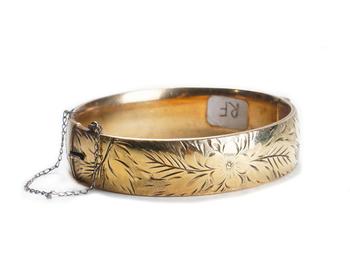 Gold Chiseled Floral-Patterned Bangle