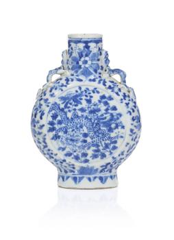 A Chinese blue and white bottle vase