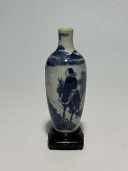 A Blue and White Vase Depicting a Literati Riding Donkey, Fitted with Wooden Stand, 18th–19th Century