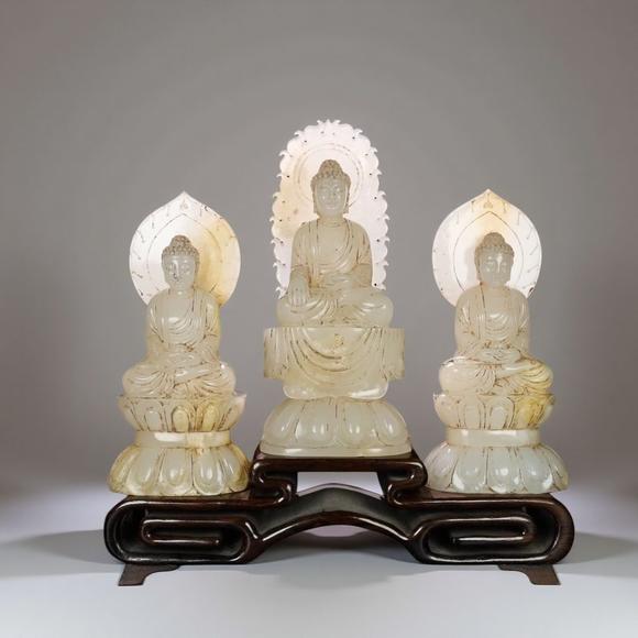 東京蕓術(shù)明 和田玉三佛