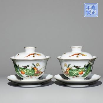 清雍正 琺瑯彩瓜果紋蓋碗