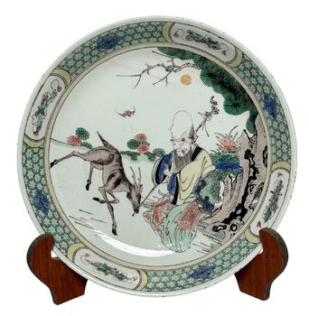 A Chinese plate of Famille Verte figures, Kang Xi Pr.