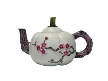 A Chinese rare shape of porcelain teapot, Qian Long Pr.