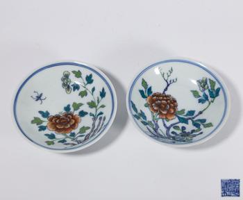 粉彩花卉紋碟（一對）