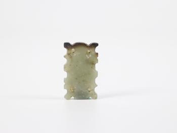 卷云紋玉飾
