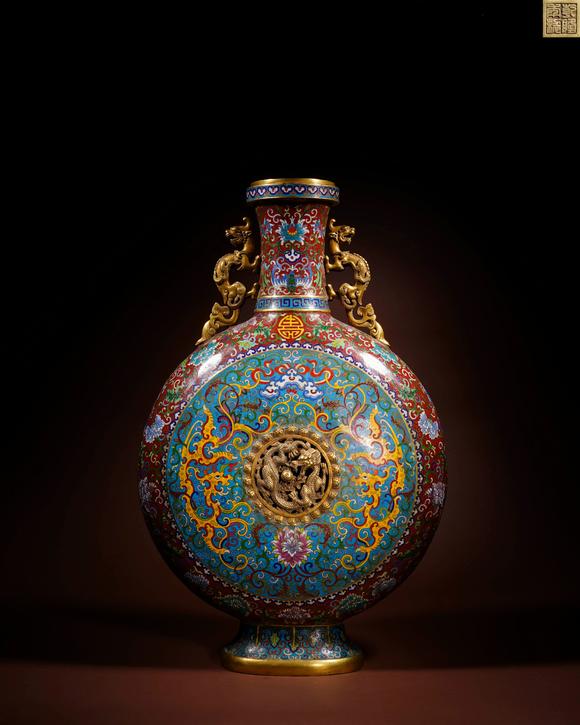 Cascade'sQingganlong copper tire twisted silk enamel Shuanglong ear moon bottle | 清乾隆 銅胎掐絲琺瑯雙龍耳抱月瓶
