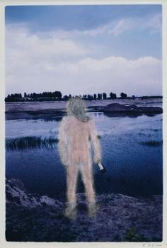 ?蔡?hào)|東???CAI DONGDONG   (b.1978) 拎酒的人