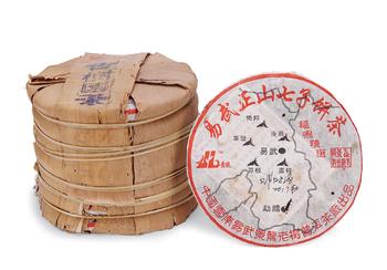2004年 易武正山七子餅茶