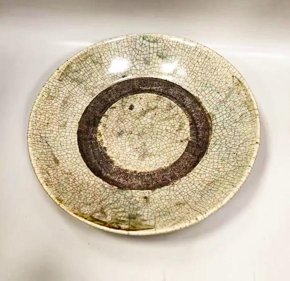山東瑞蚨興拍賣|瑞蚨興拍賣2632期清代 哥釉大盤 直徑約18.5厘米，高約3.5厘米