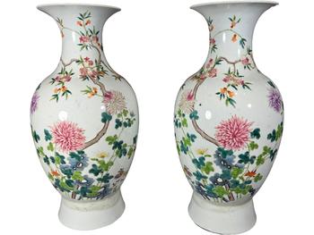 民國(guó) 粉彩花卉觀音瓶一對(duì)