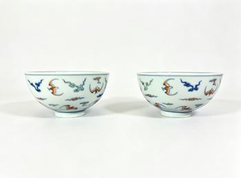 清雍正 斗彩云蝠紋茶園一對(duì)