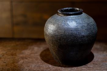 日治時(shí)期 金煉甕內(nèi)附老茶