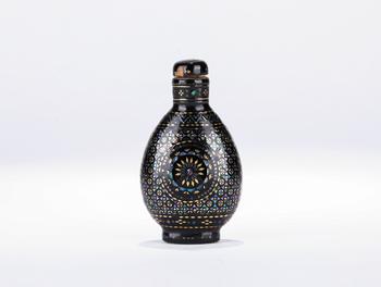 鼻煙壺 鼻煙壺- 艺术品- Feng Chun Ma
