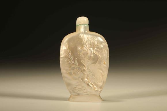 鼻烟壶11 中国工艺美术大师刘守本登高观瀑玛瑙鼻烟壶Chinese Liu Shouben