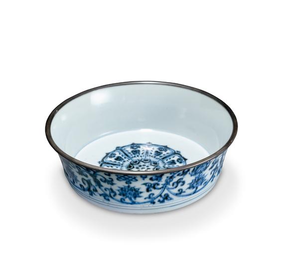 上氏拍賣明 永樂 八吉祥紋青花折腰碗