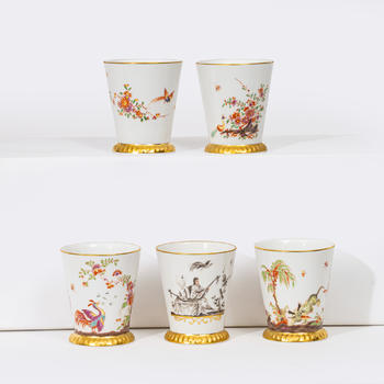 Set of 5 cups in the style of H?roldt.