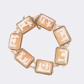 Cameo bracelet 'Cupids'.