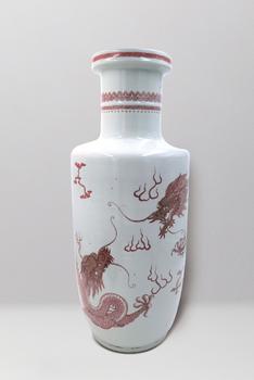 清  礬紅紅龍紋棒槌瓶