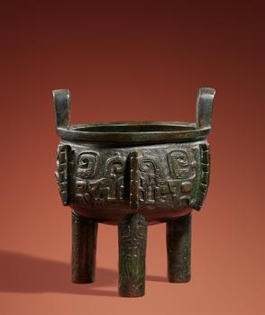 A bronze ritual vessel of ding type. Early Western Zhou period (1046–771 BC)