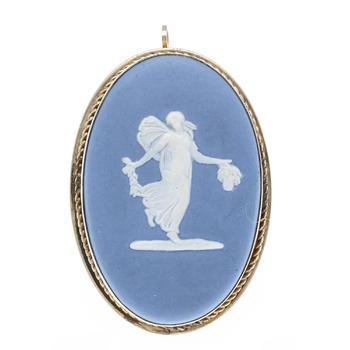 Wedgwood pendant / brooch, gold-pla