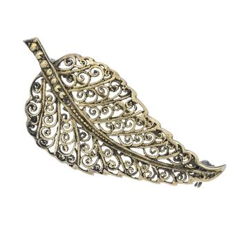 Leaf brooch, 835/000 silver, finely