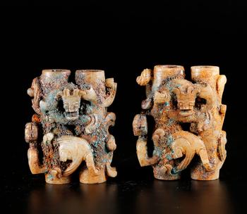 和田玉雕獸面龍紋雙聯(lián)勒子