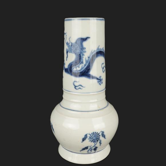 朱雀美術(shù)拍賣|朱雀美術(shù)拍賣第二十二回青花龍紋花瓶