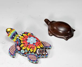 Hand Made Beads Mexican Turtle And Wood Carved Turtle