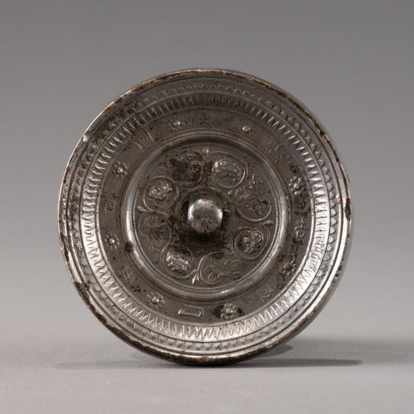 大阪美術(shù)商會(huì)|2026年大美會(huì)第三十四回夏季藝術(shù)品拍賣會(huì)唐 葡萄蔓枝銅鏡