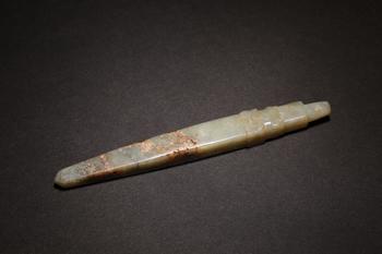 青白玉錐形器