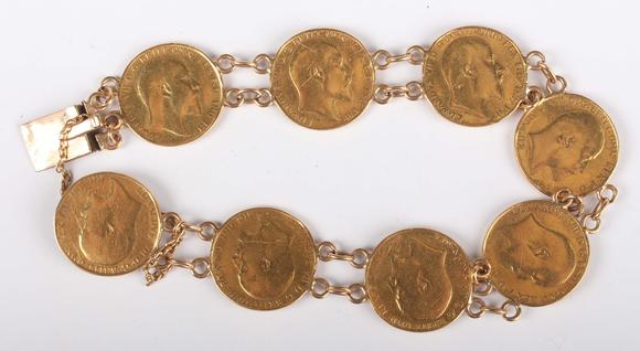 Tooveys|中西方古董藝術專場An Edward VII eight half-sovereign bracelet, comprising 1903, two 19