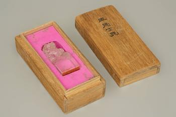 清 水晶獅鈕印 日本桐箱附 印文：玉局正見