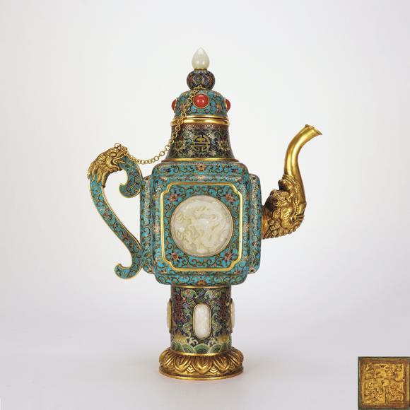 四海九洲清 掐絲琺瑯嵌玉執(zhí)壺