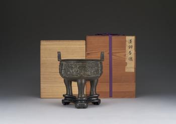 明 銅製饕餮紋鼎