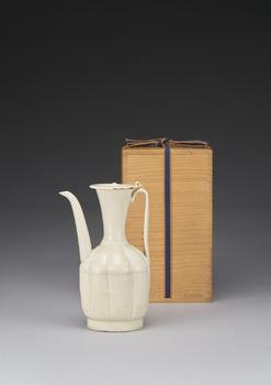 宋 影青釉瓜形執(zhí)壺