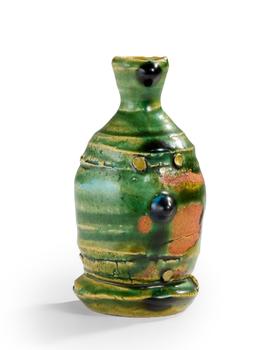 Shigemasa Higashida (b.1955)?

Oribe tokkuri, circa 2010?